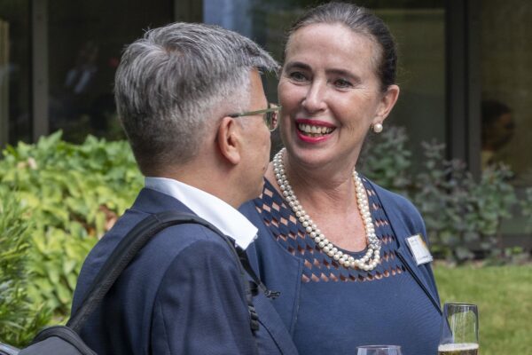 Dr. Eva Hemberger im Dialog.