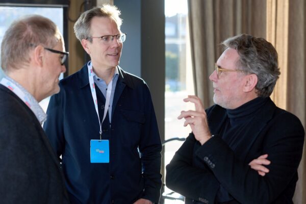 Oberstaatsanwalt Jan Dietzel (M.) diskutierte mit Dr. Bert Bauder (l.) und Dr. Torsten Tomppert (r.).