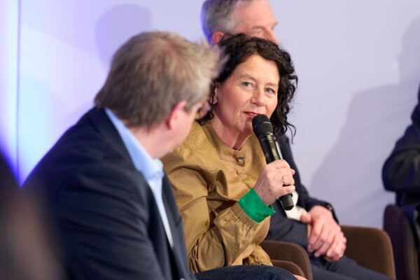 Petra Krebs MdL beteiligte sich an der Diskussion über die Zukunft der zahnärztlichen Versorgung.