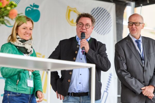 Austausch. Schirmherr Dr. Michael Preusch MdL (M.) mit Gudula Achterberg MdL (l.) und Dr. Bert Bauder.