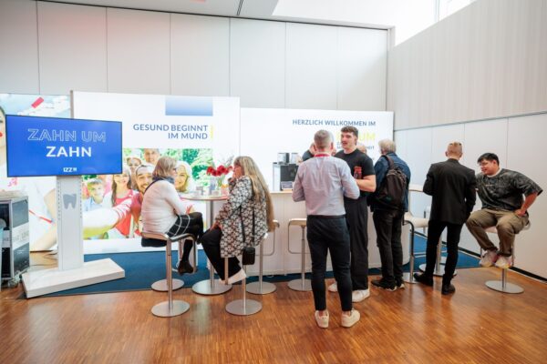 Der Stand der Zahnärzteschaft wurde während des Tages von vielen Delegierten genutzt, um sich zwischen den Wahlgängen kurz zurückzuziehen.